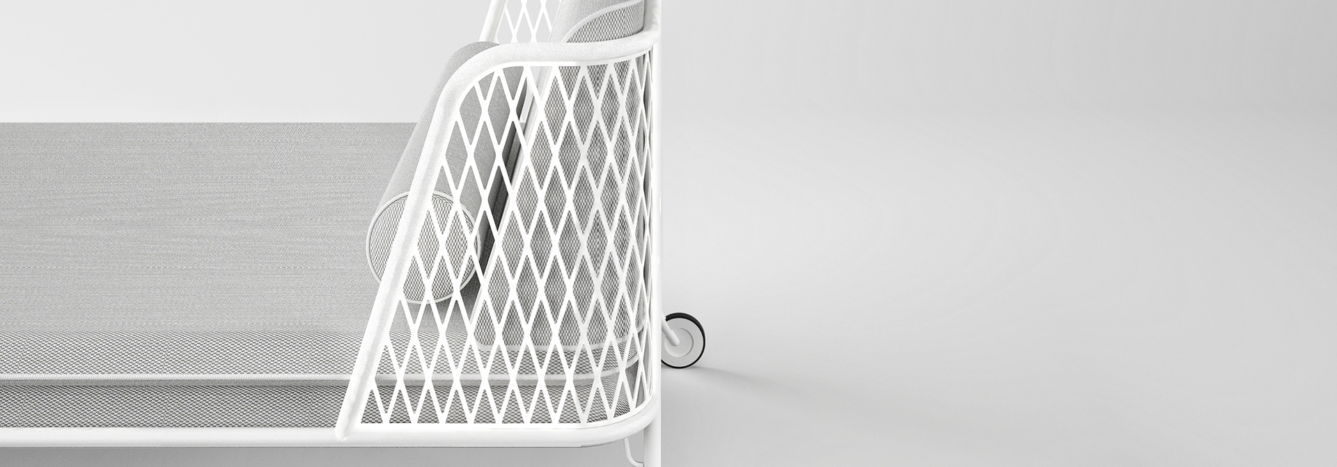 Throne Outdoor Daybed