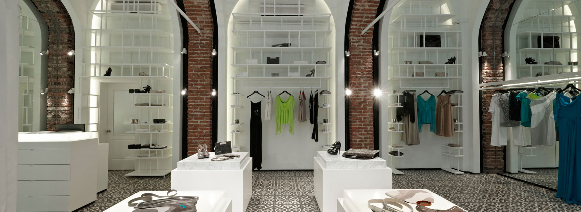 >Arzu Kaprol / Galata