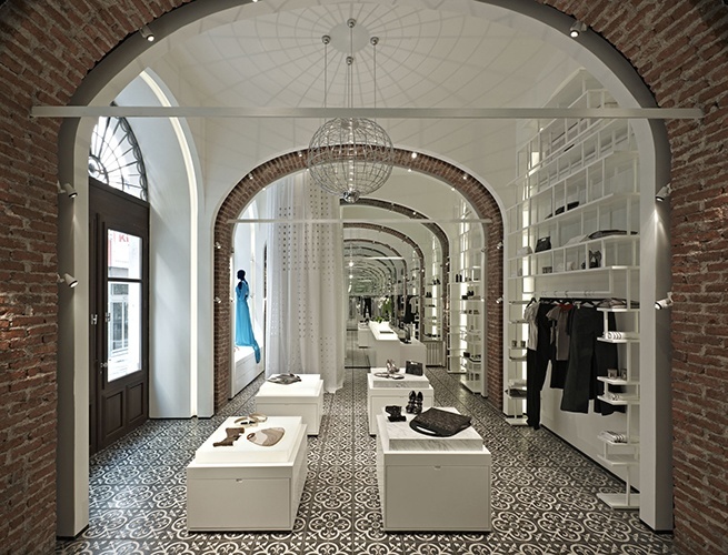 >Arzu Kaprol / Galata