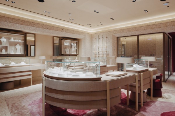 >Kısmet by Milka London Flagship