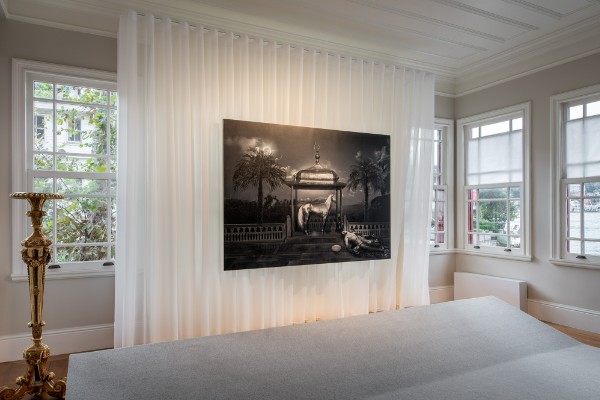 >Taner Ceylan ‘Row Gently, Let Not The Moonlight Awaken’ Exhibition Design